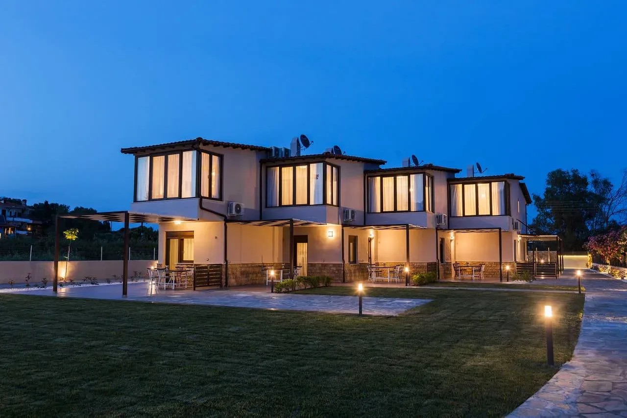 The four maisonettes at blue hour