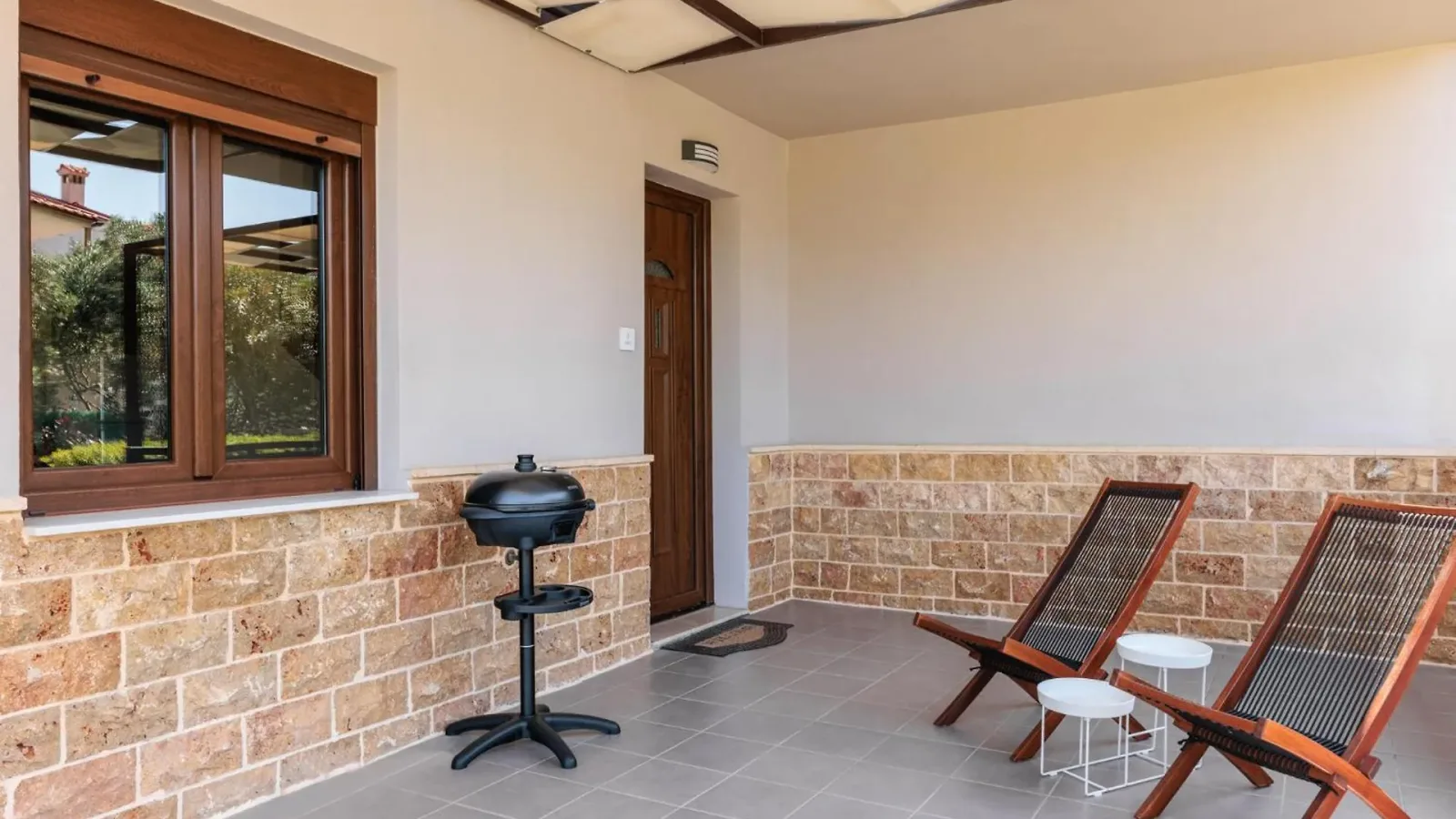 BBQ & Outdoor Dining